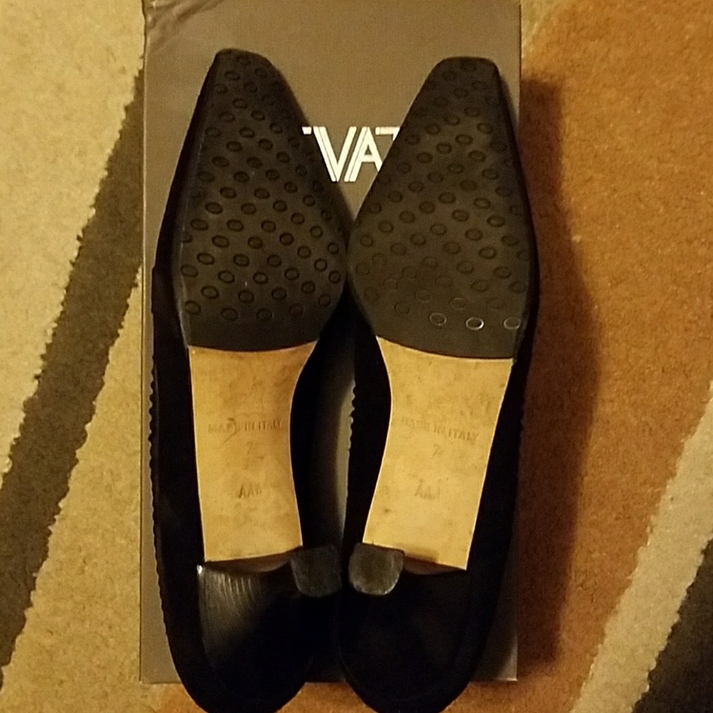 Shoes - Picture 3 of 3